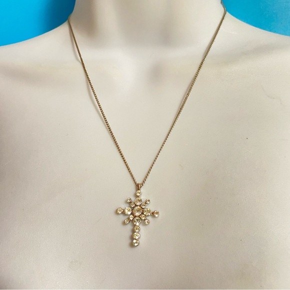 CAMROSE KROSS JBK Rhinestone Starlight Silver Tone Cross Necklace On Chain - Picture 9 of 9